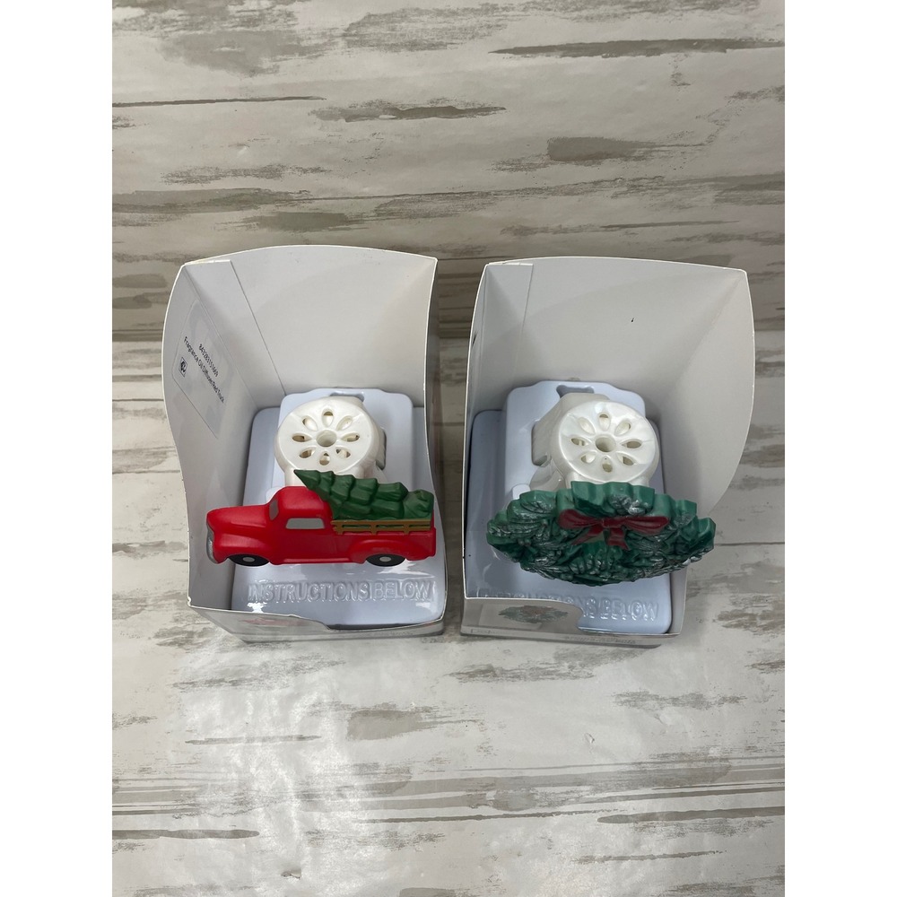 Mainstays Aroma Accents Red Truck & Christmas Tree Wreath Fragrance Plug - Picture 5 of 5